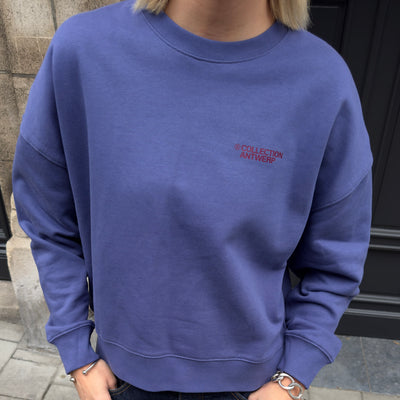 Short oversized sweater