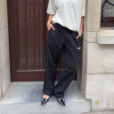 straight leg jogging pants